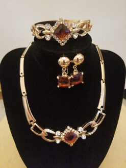 LNL042 – 18KGP Crystal Bib Set (4Pcs)