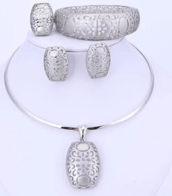 The Broken Charm Choker Set (4Pcs)