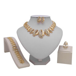 Cowrie Linked Set (4Pcs)